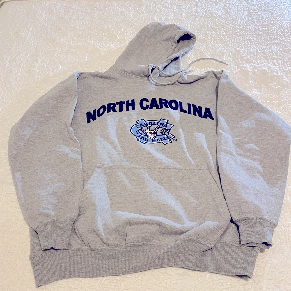 UNC Tarheels hoodie - Size Large